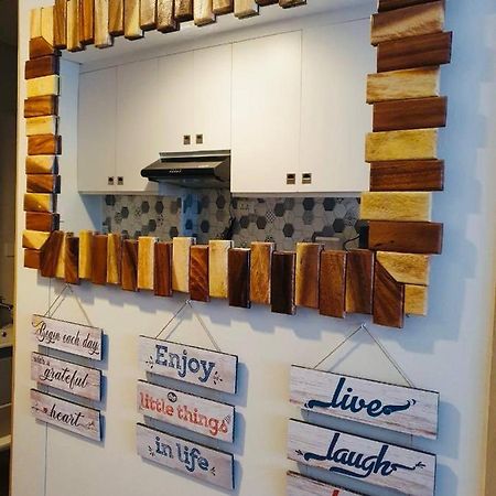 2 Bedroom Condo Vine Residences Quezon City With Pool Wifi Karaoke Board Games Netflix エクステリア 写真
