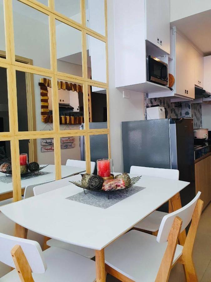 2 Bedroom Condo Vine Residences Quezon City With Pool Wifi Karaoke Board Games Netflix エクステリア 写真