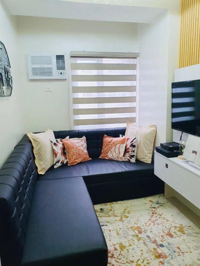 2 Bedroom Condo Vine Residences Quezon City With Pool Wifi Karaoke Board Games Netflix エクステリア 写真
