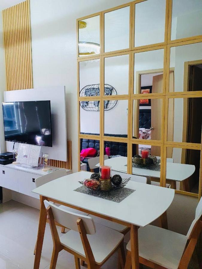 2 Bedroom Condo Vine Residences Quezon City With Pool Wifi Karaoke Board Games Netflix エクステリア 写真